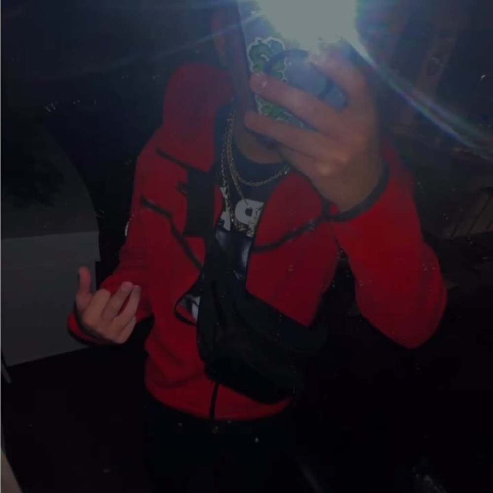 Meet your Posher, Aslhand